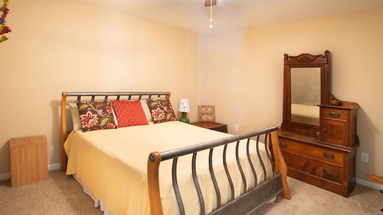Photo of Bedroom in Hayesville