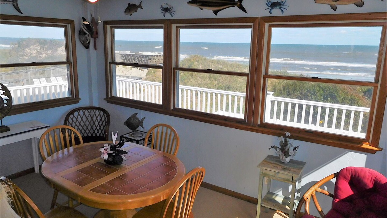 Photo of Bedroom in Whalehead Beach