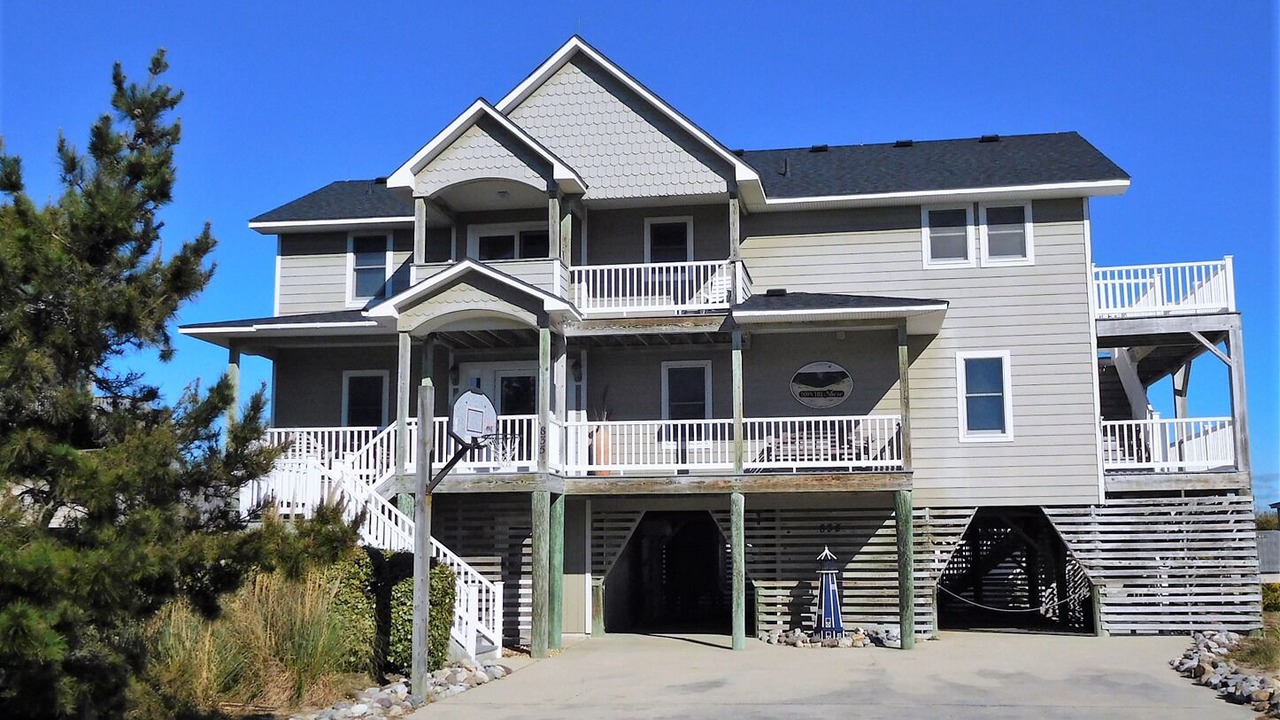 Photo of Others in Whalehead Beach