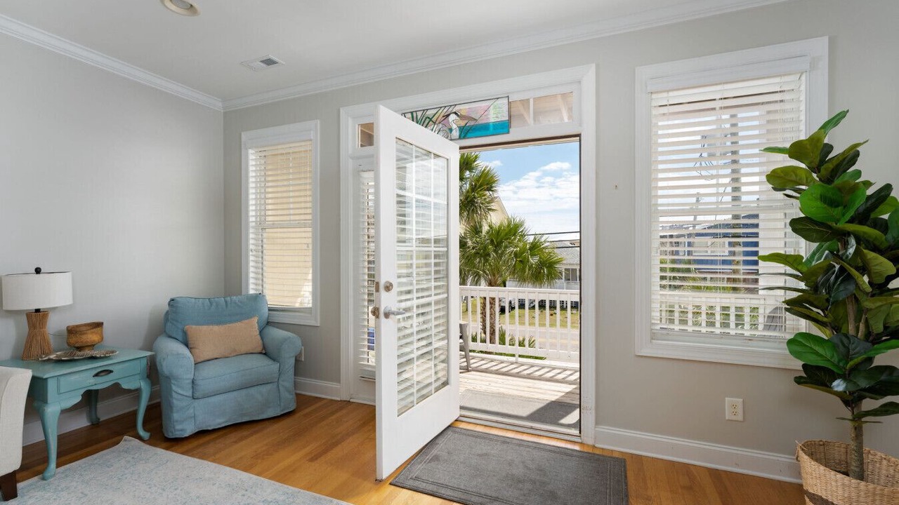 Photo of Livingroom in Wilmington Beach