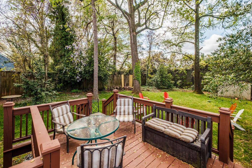 Photo of Patio Balcony in Commonwealth Park