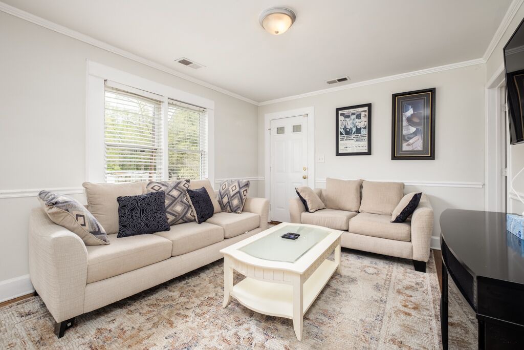 Photo of Livingroom in Commonwealth Park