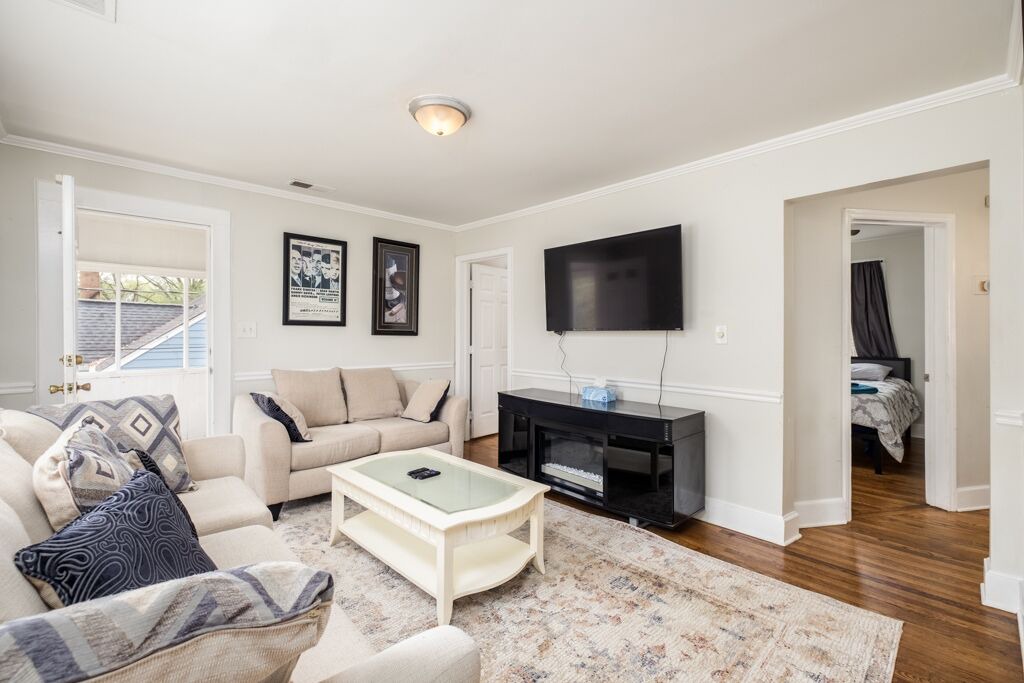 Photo of Livingroom in Commonwealth Park