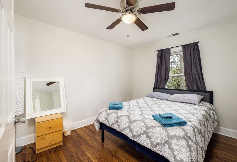 Photo of Bedroom in Commonwealth Park