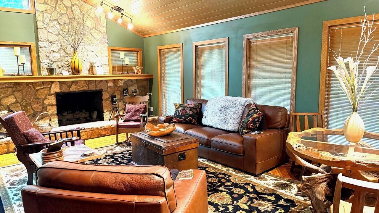 Photo of Livingroom in High Point