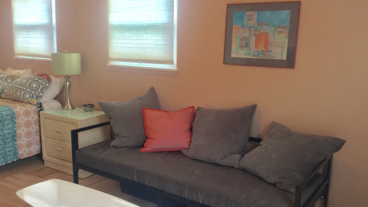 Photo of Livingroom in Oakley
