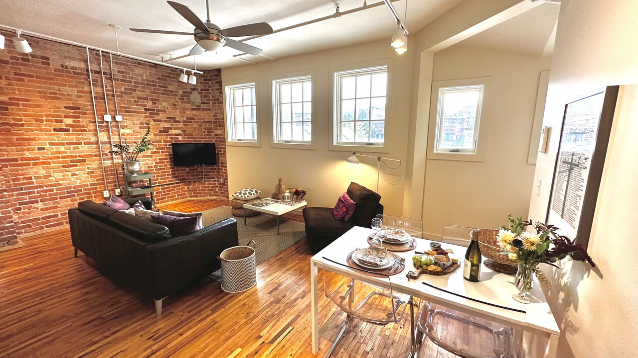 Photo of Livingroom in Downtown Asheville