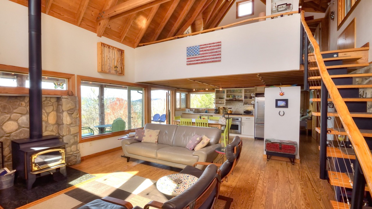 Photo of Livingroom in Bakersville