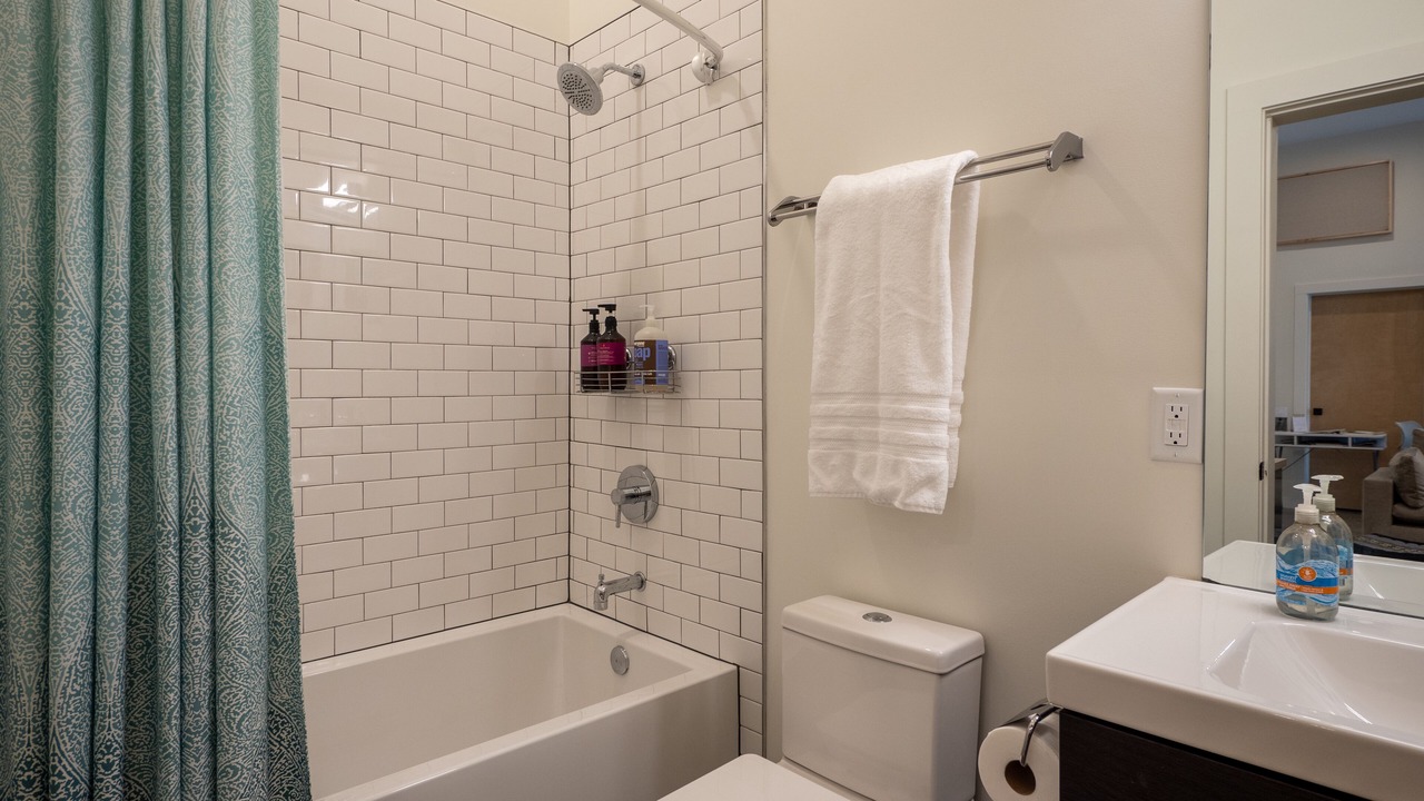 Photo of Bathroom in East End - Valley Street
