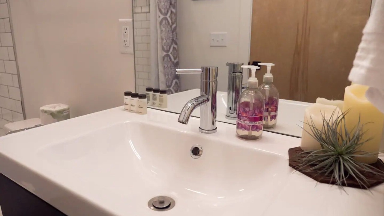Photo of Bathroom in East End - Valley Street