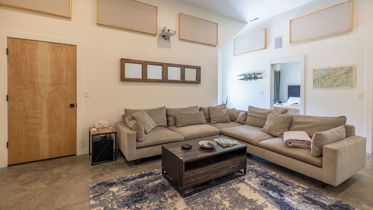 Photo of Livingroom in East End - Valley Street