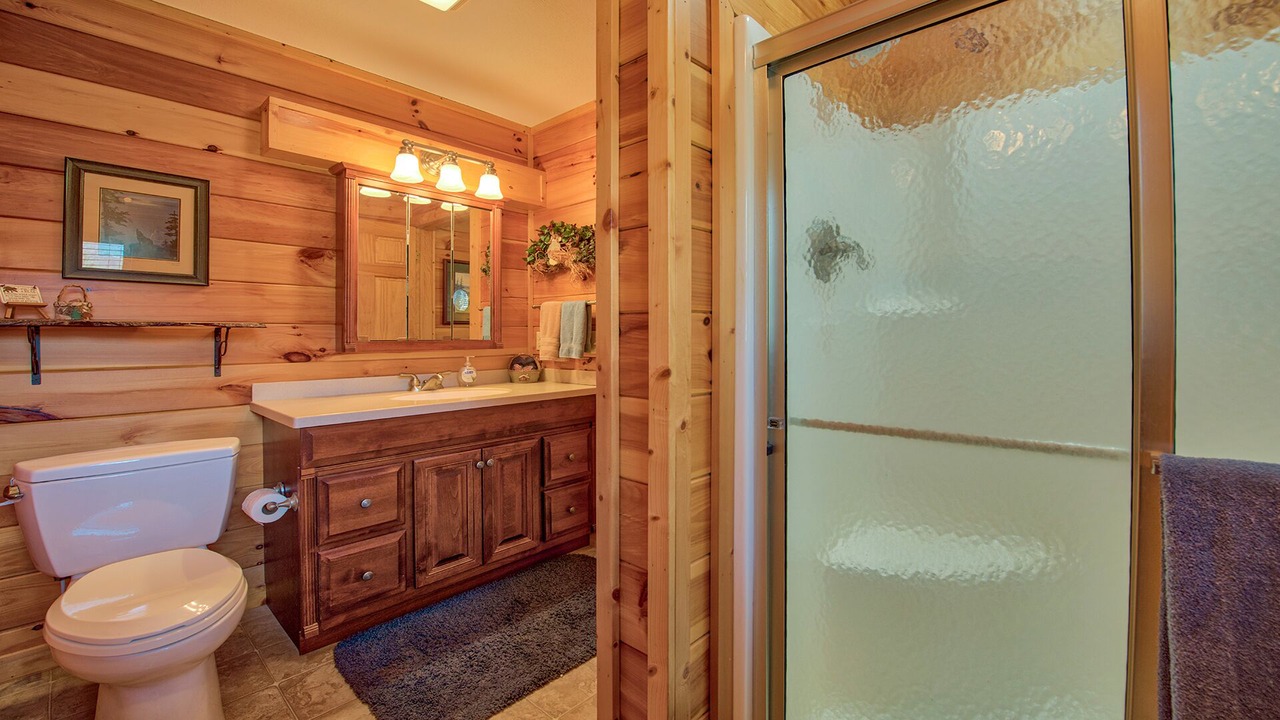 Photo of Bathroom in Maggie Valley
