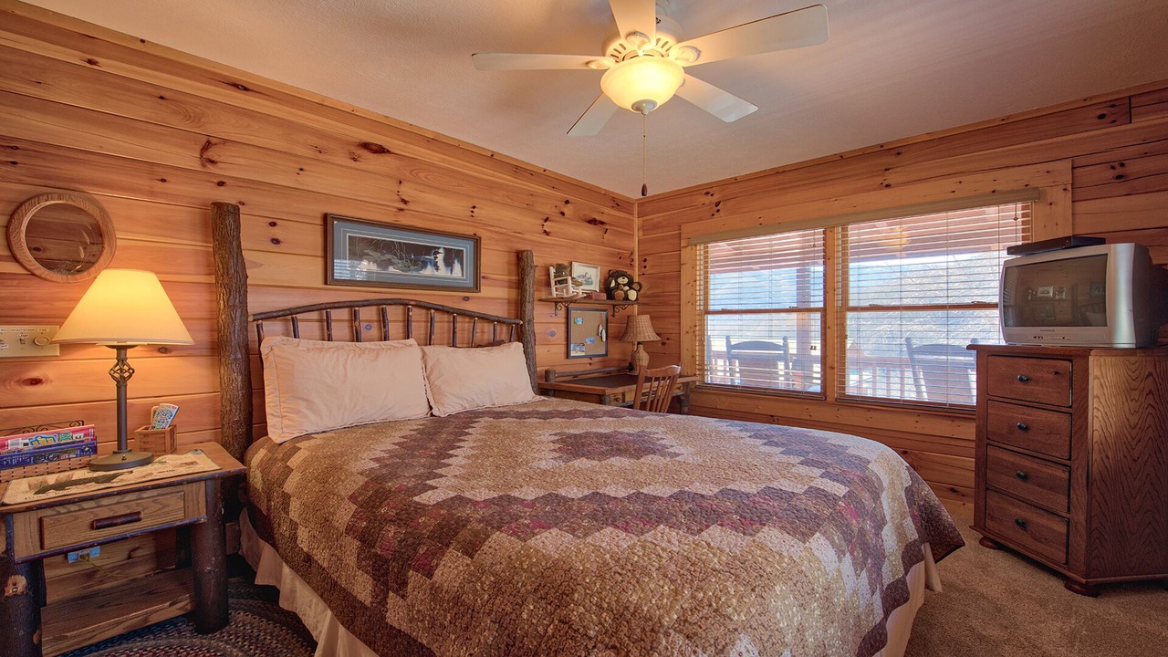 Photo of Bedroom in Maggie Valley
