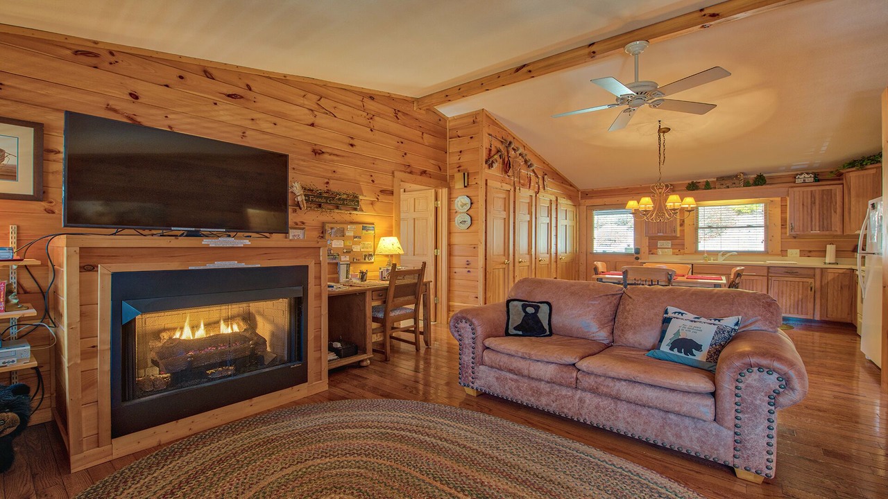 Photo of Livingroom in Maggie Valley