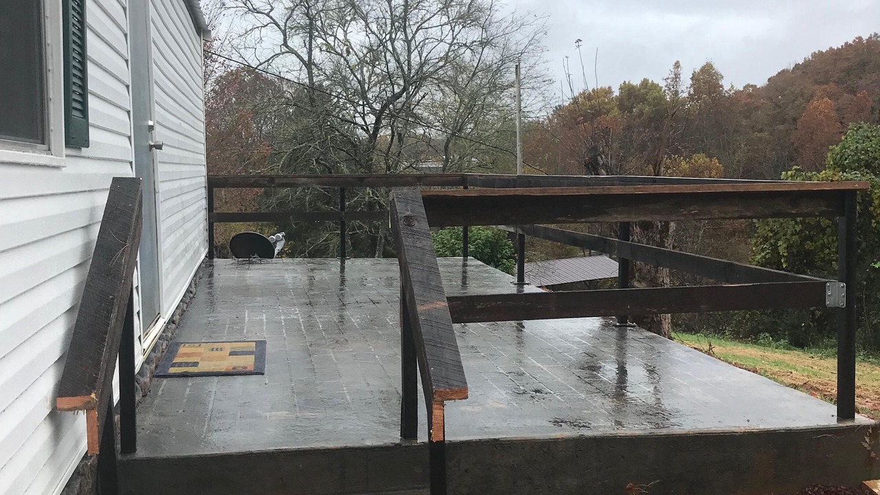 Photo of Patio Balcony in Hayesville