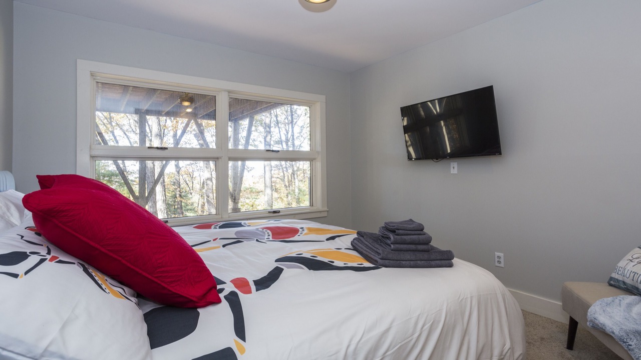 Photo of Bedroom in Flat Rock