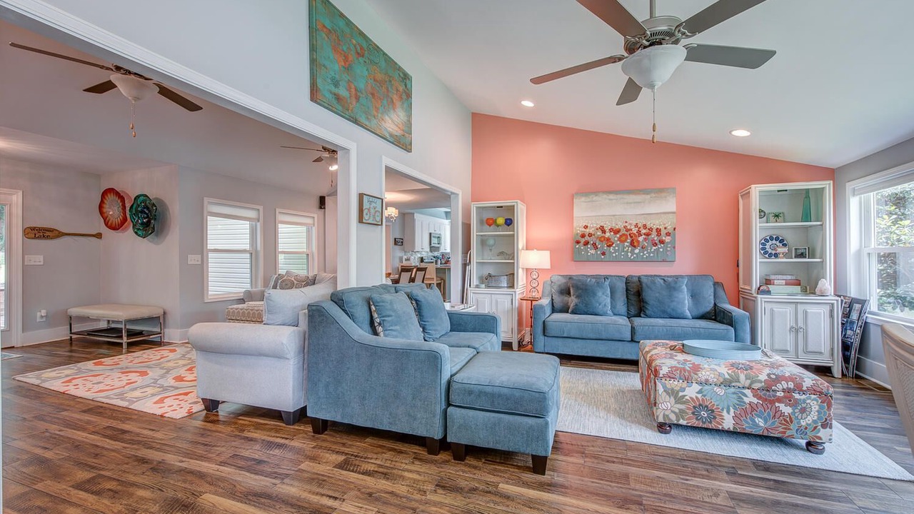 Photo of Livingroom in Belmont