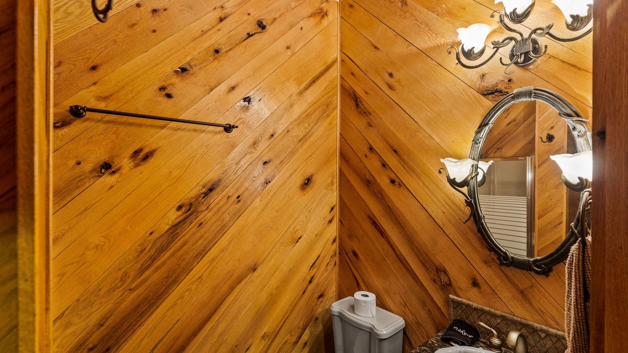 Photo of Bathroom in King