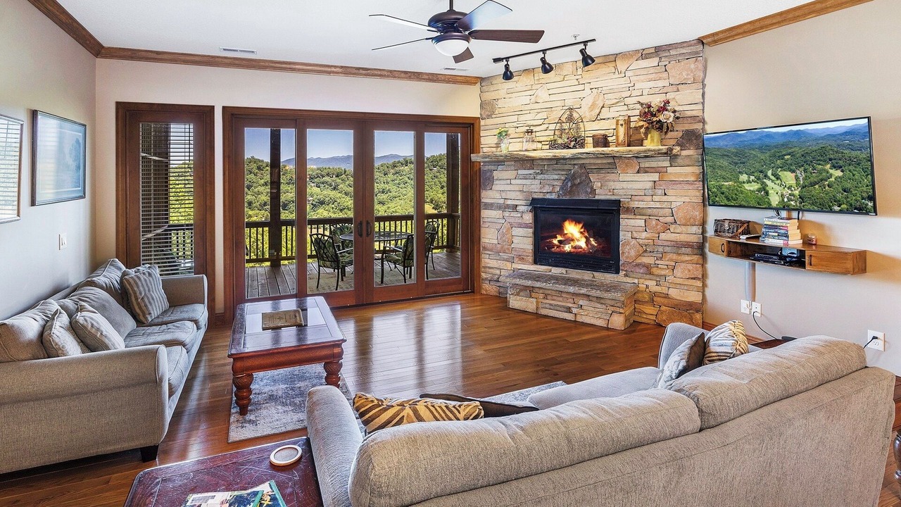 Photo of Livingroom in Whittier