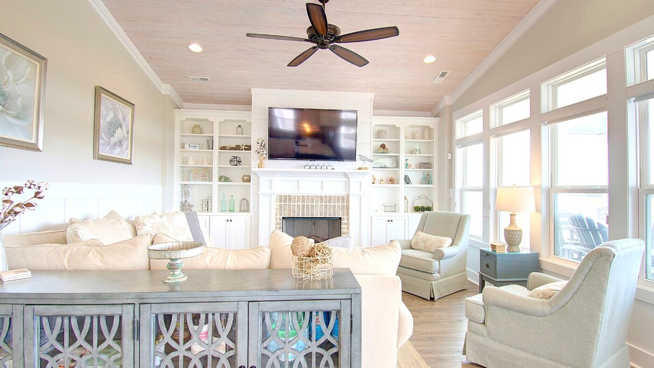 Photo of Livingroom in Ocean Isle Beach