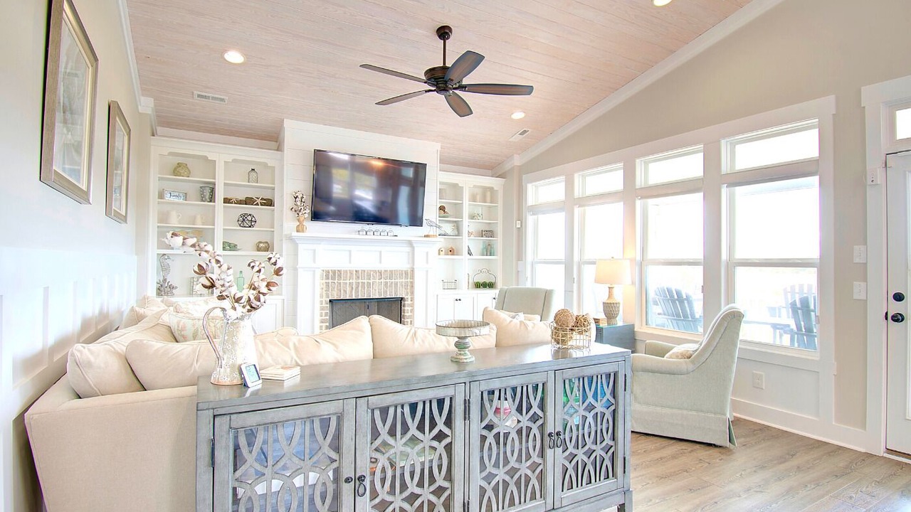 Photo of Livingroom in Ocean Isle Beach