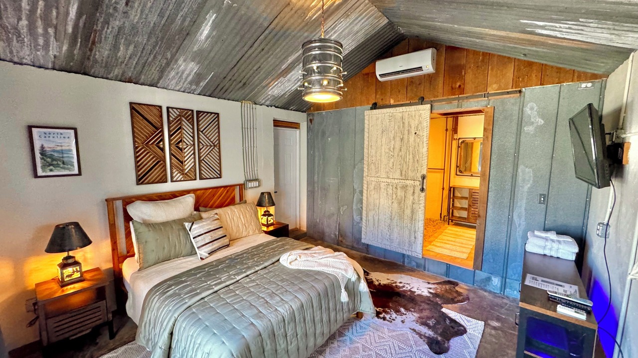 Photo of Bedroom in Asheville