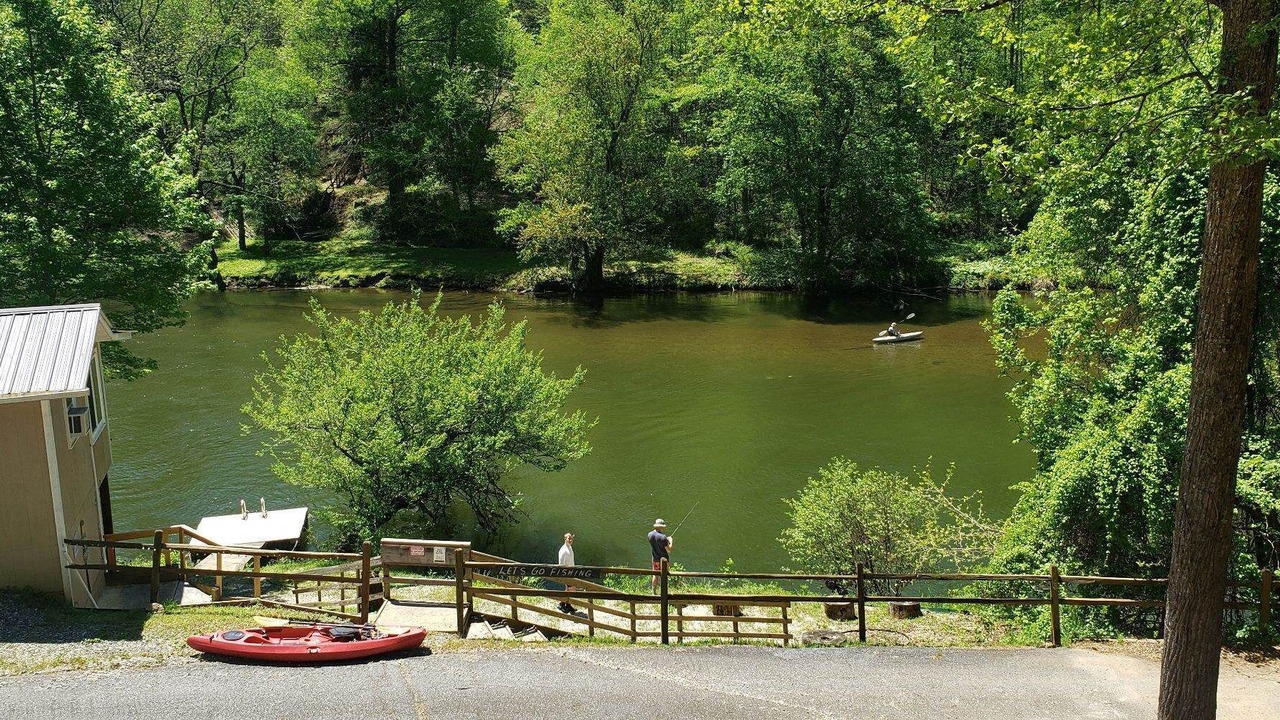 Photo of Others in Cherokee