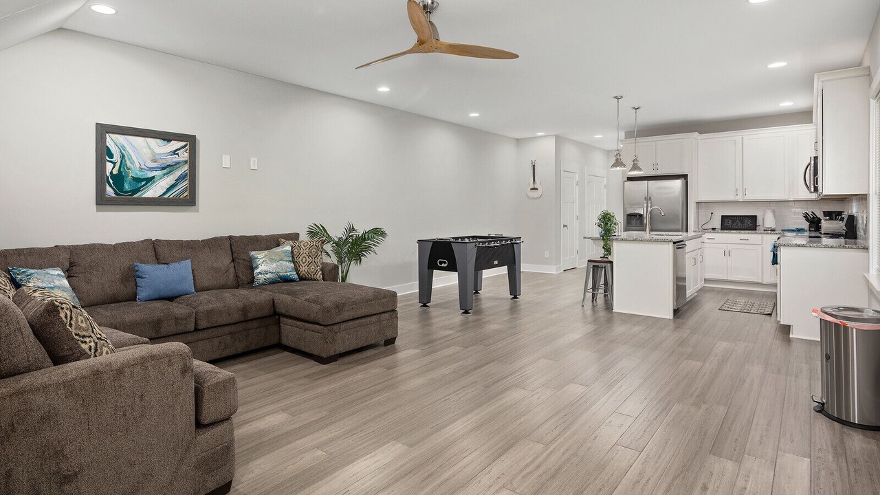 Photo of Livingroom in Talbot's Corner