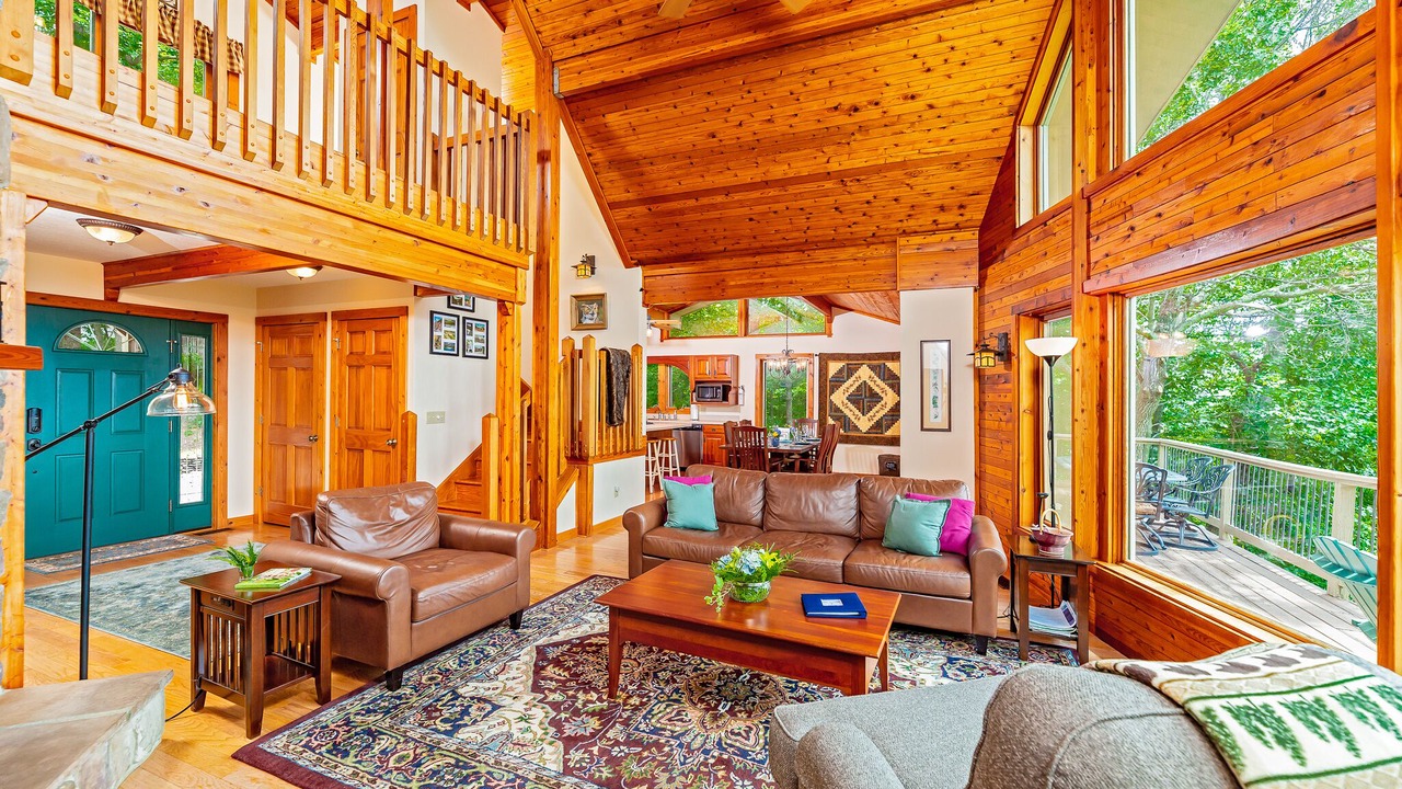 Photo of Livingroom in Old Fort