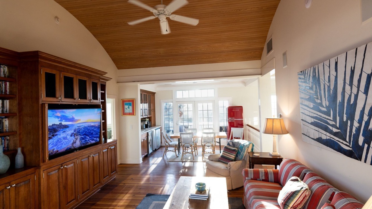 Photo of Livingroom in East Beach
