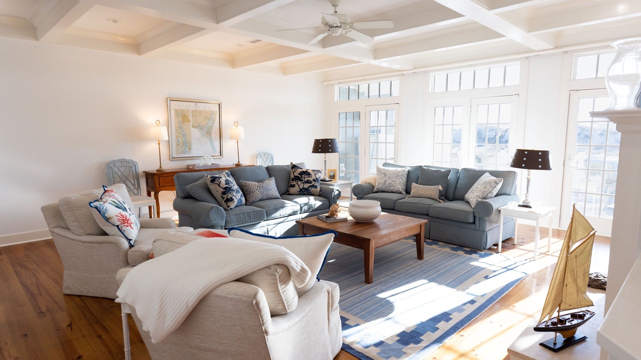 Photo of Livingroom in East Beach