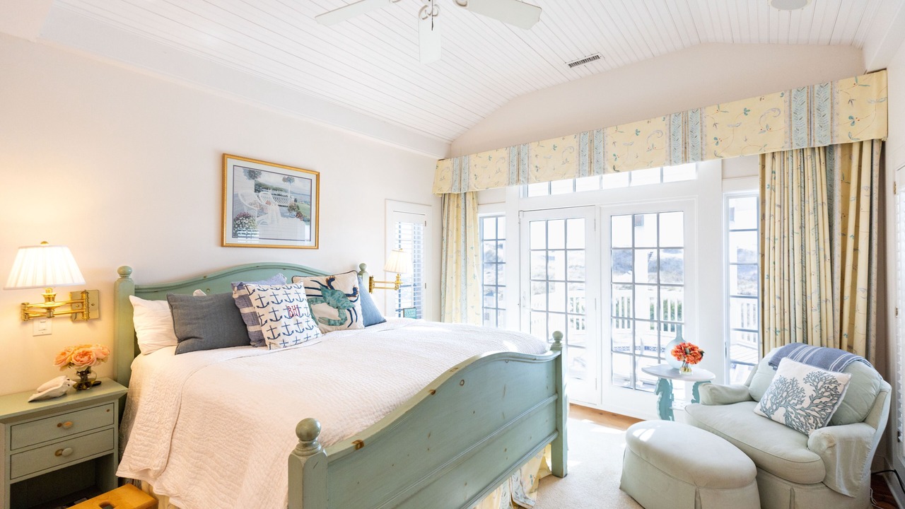 Photo of Bedroom in East Beach