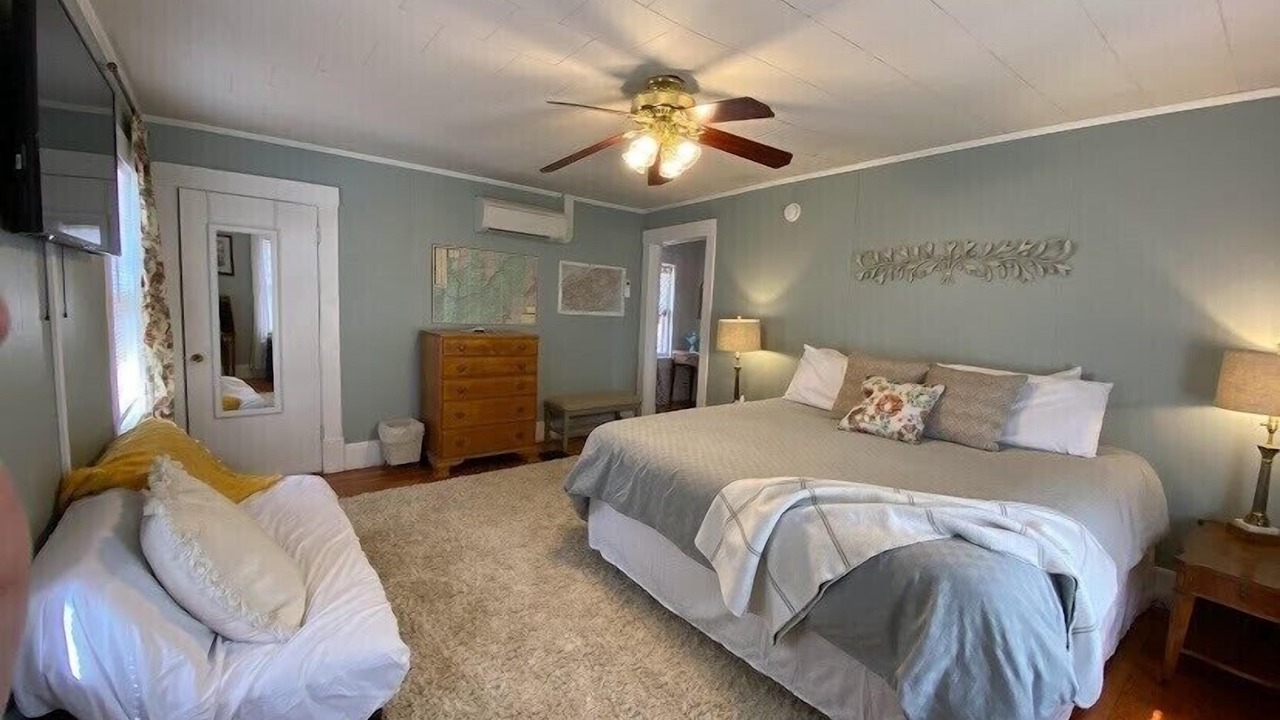 Photo of Bedroom in Historic Montford
