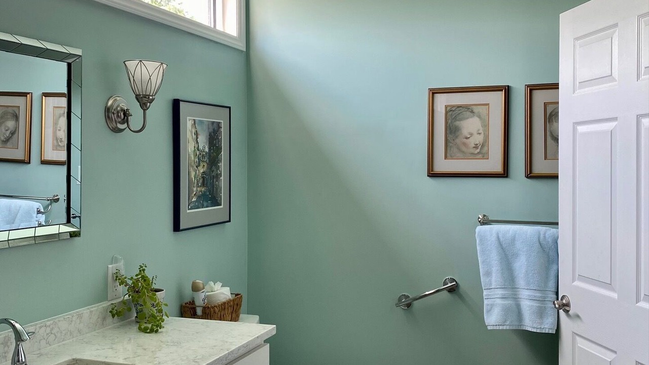 Photo of Bathroom in Woodlawn