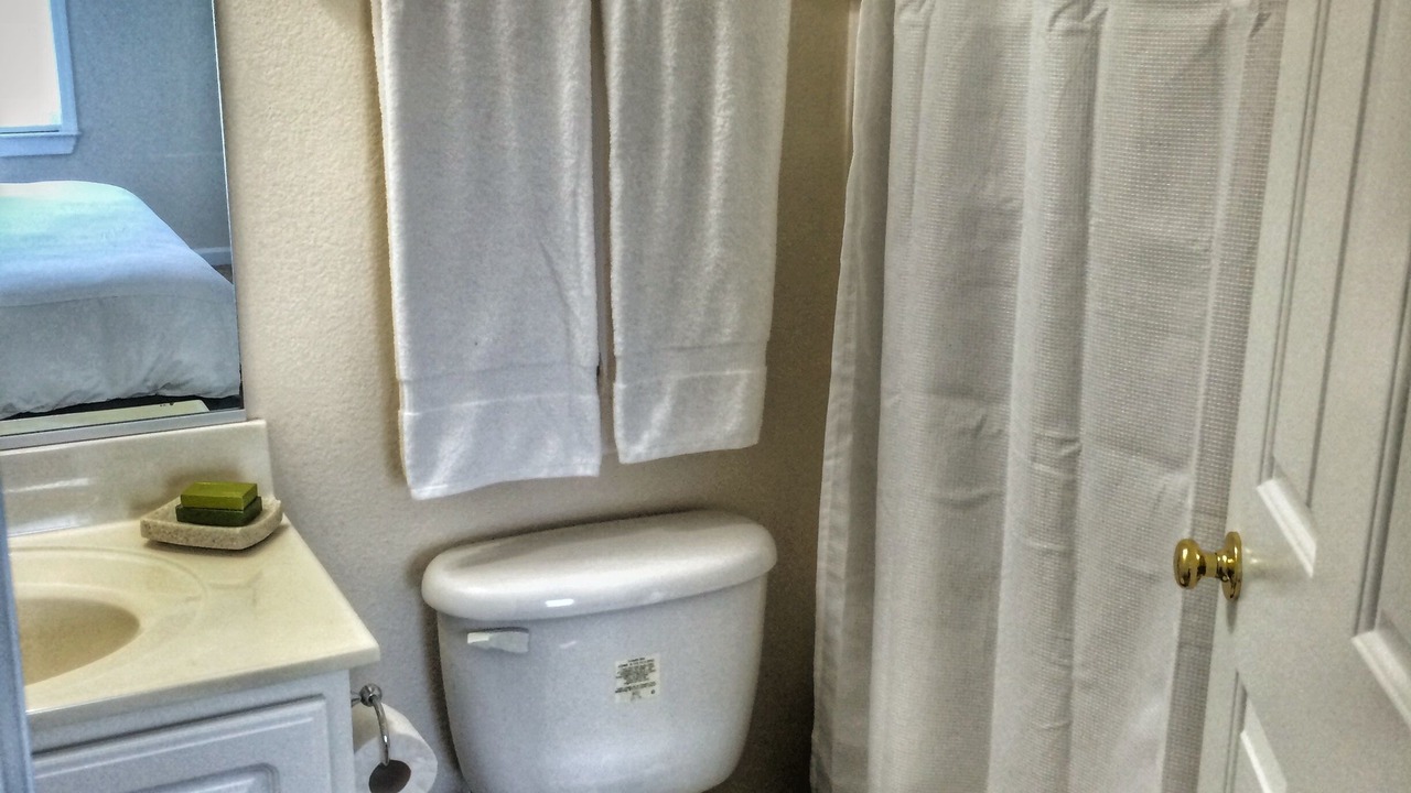 Photo of Bathroom in Waves