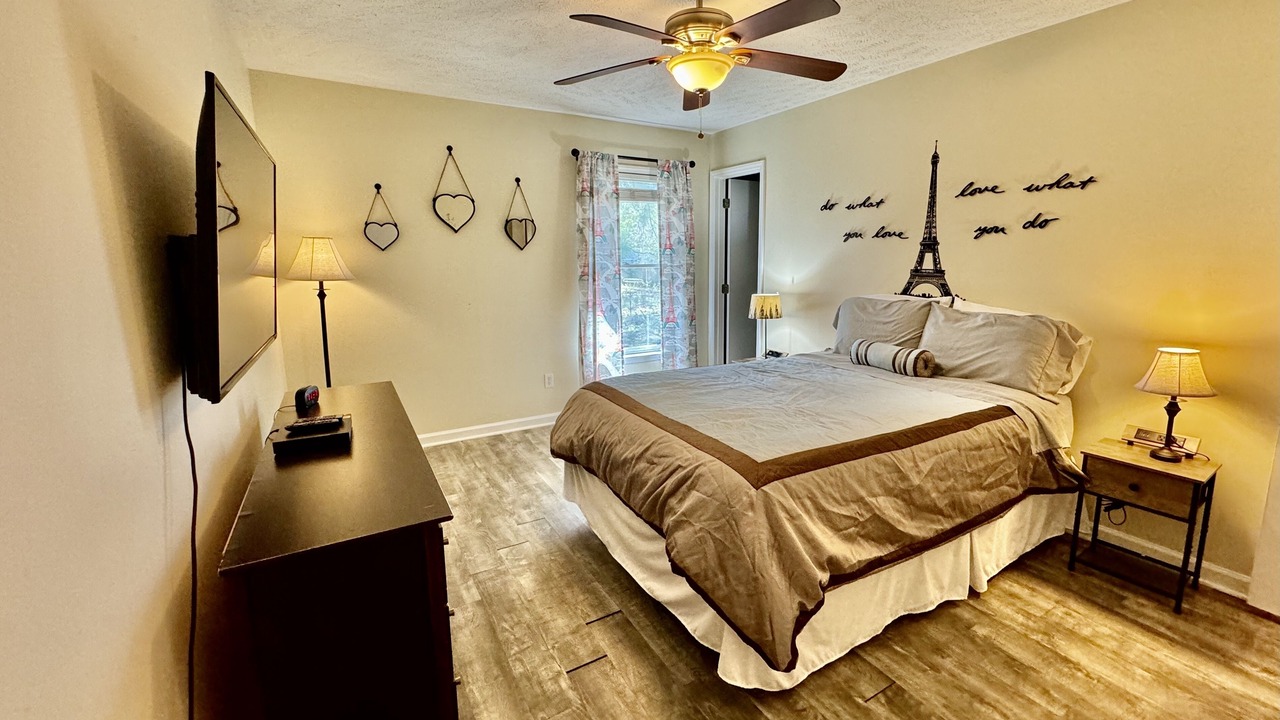 Photo of Bedroom in South View