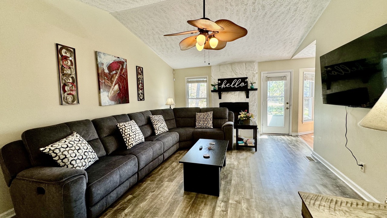 Photo of Livingroom in South View