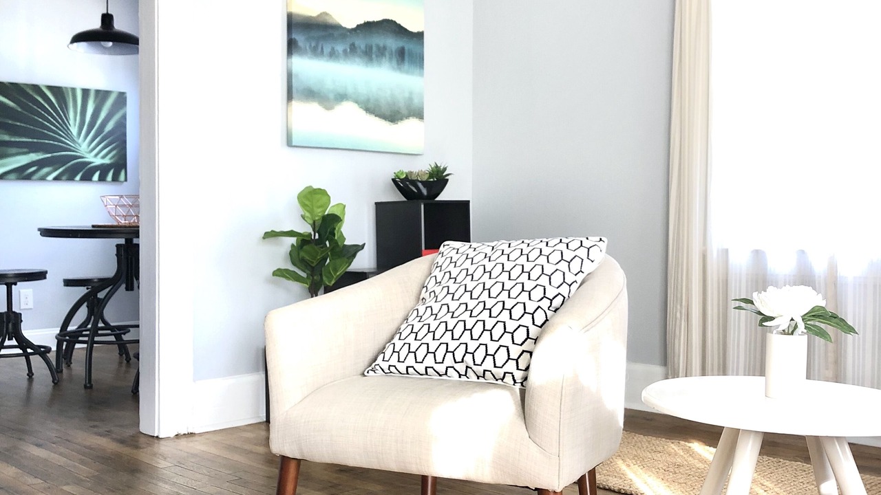 Photo of Livingroom in Downtown
