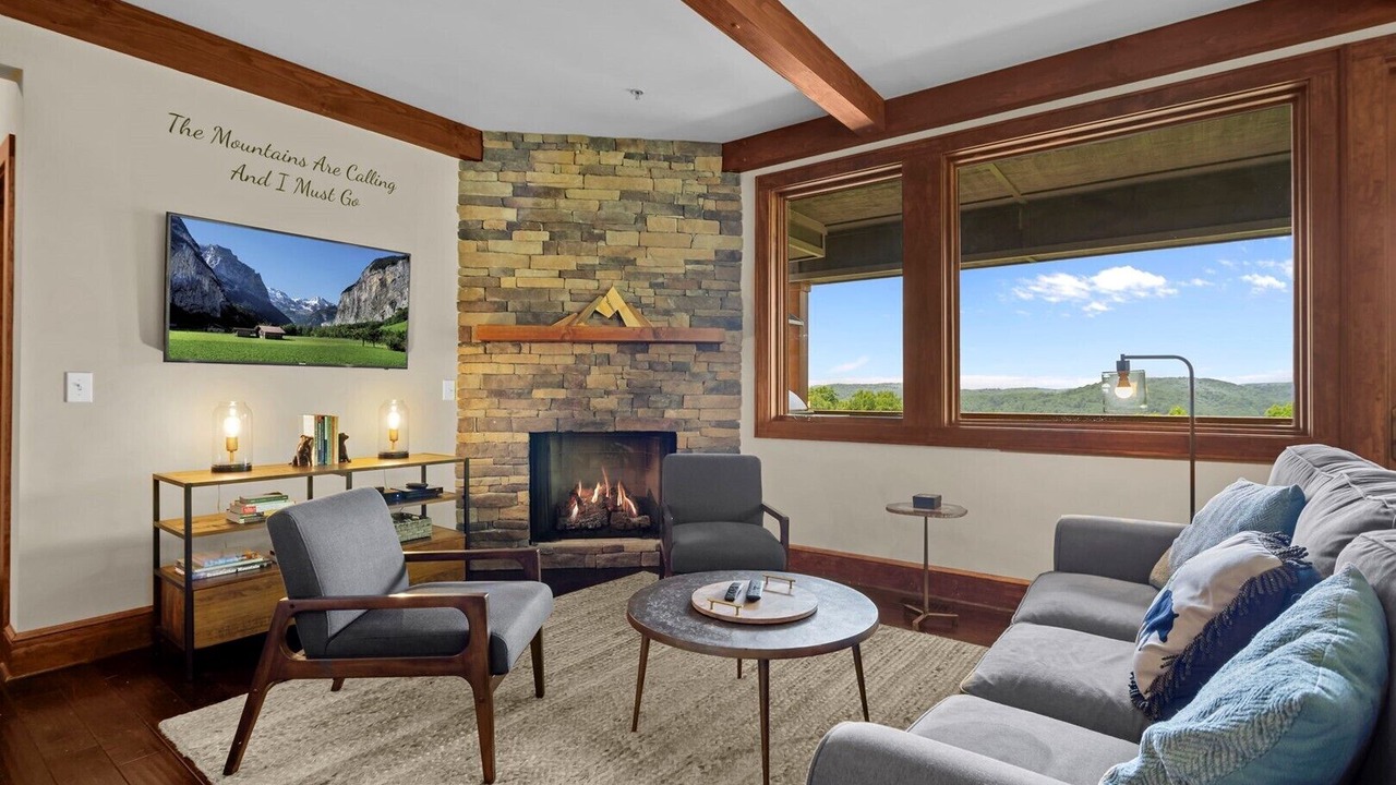 Photo of Livingroom in Boone