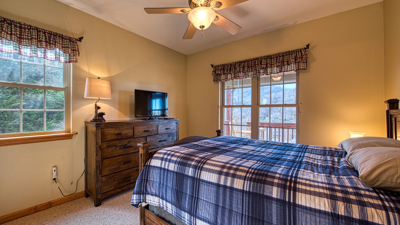 Photo of Bedroom in Waynesville