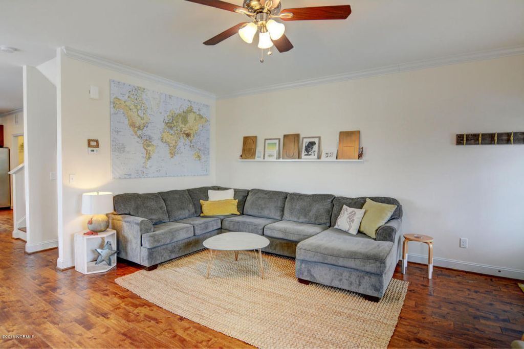 Photo of Livingroom in Wilmington Beach