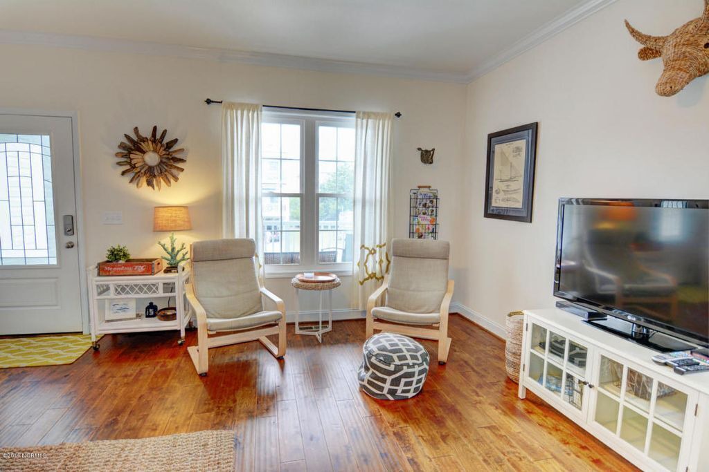Photo of Livingroom in Wilmington Beach