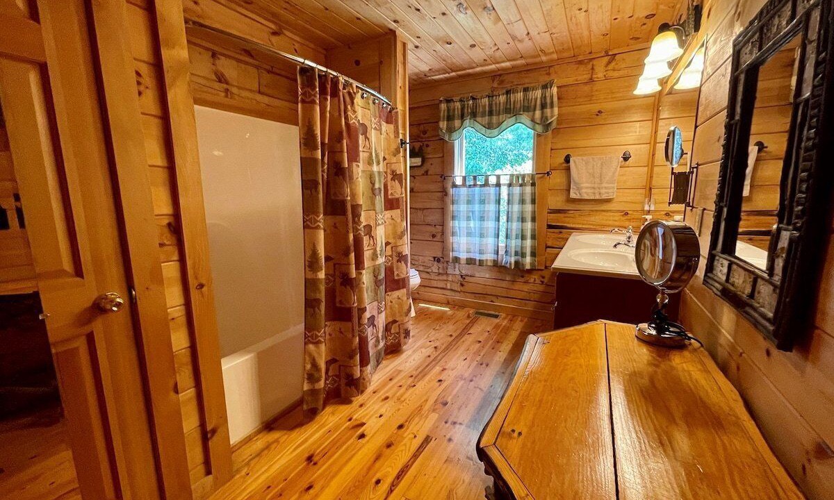 Photo of Bathroom in Buck Mountain
