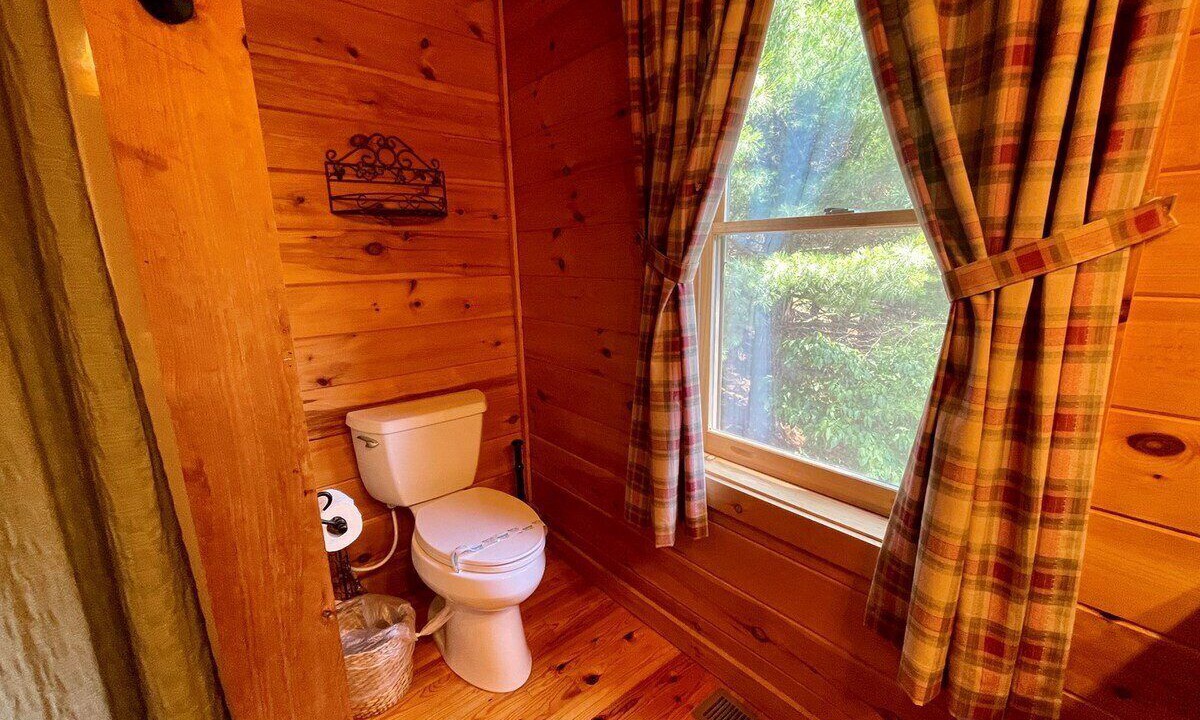 Photo of Bathroom in Buck Mountain