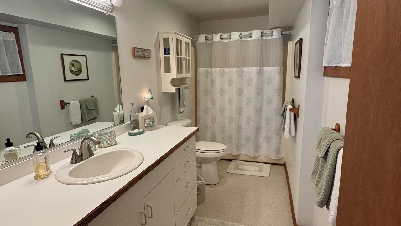 Photo of Bathroom in Indiantown Shores