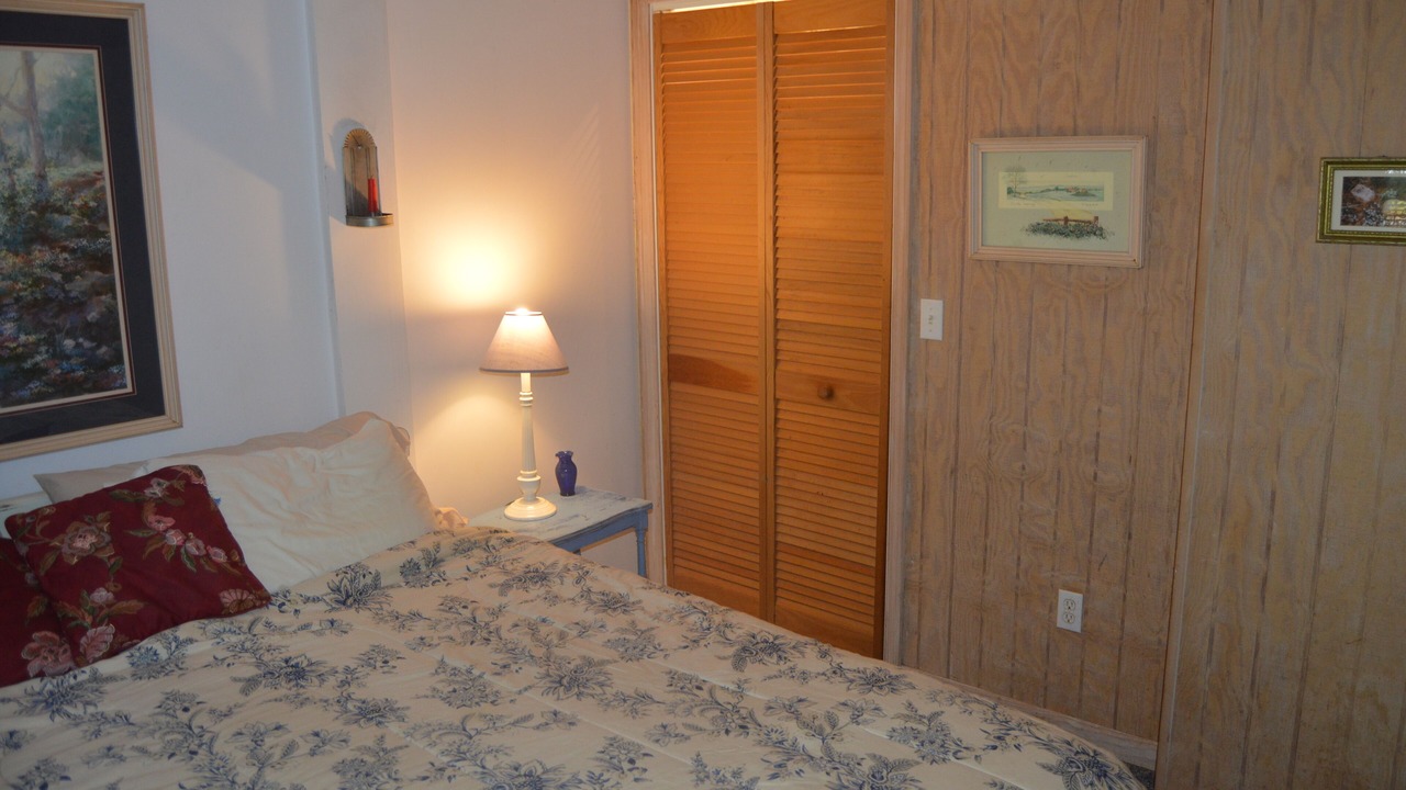 Photo of Bedroom in Weaverville