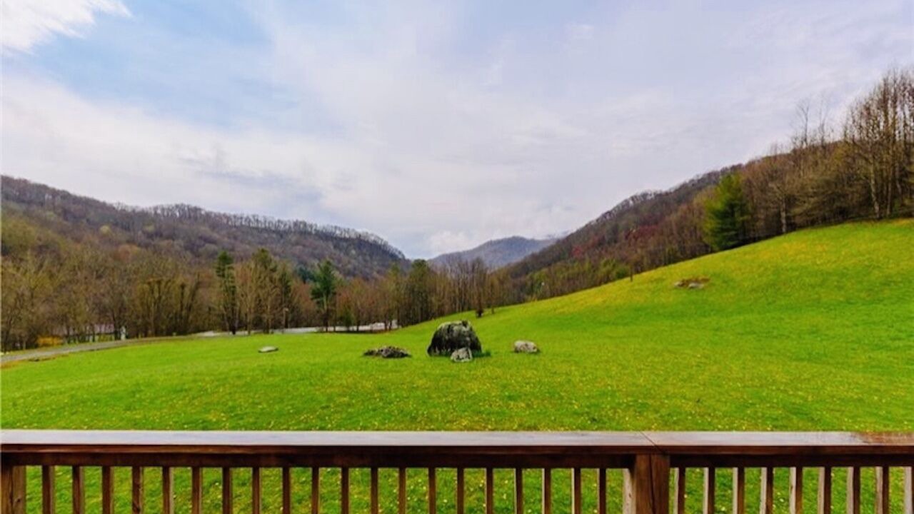 Photo of Outdoor in Bakersville
