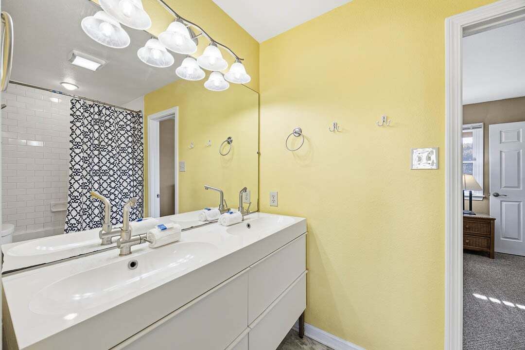 Photo of Bathroom in Southern Shores