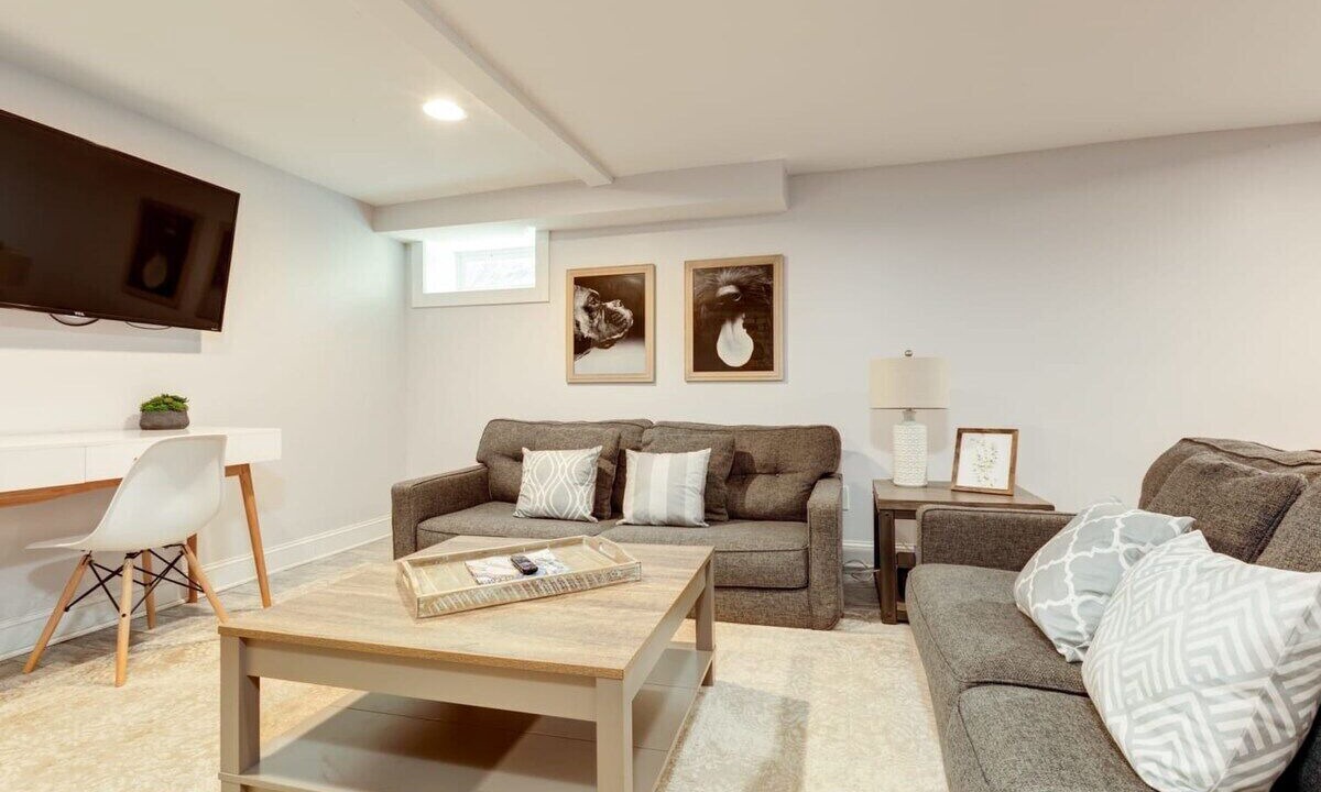 Photo of Livingroom in Wesley Heights
