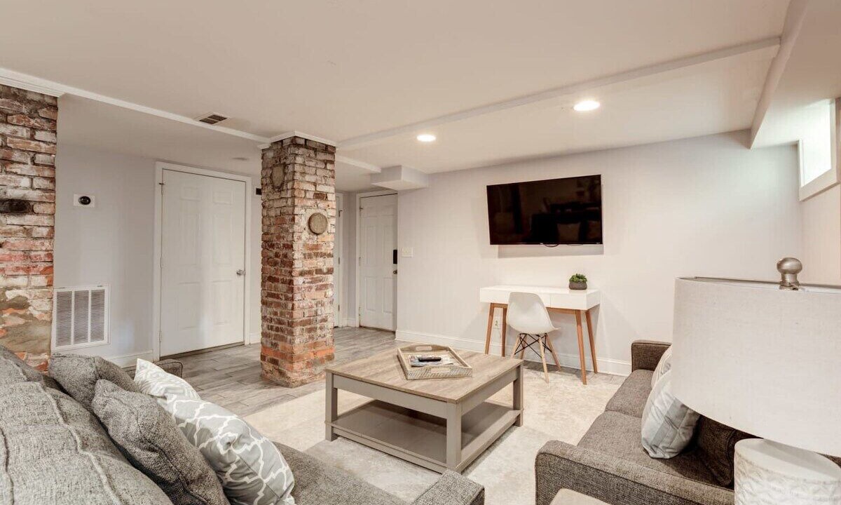 Photo of Livingroom in Wesley Heights
